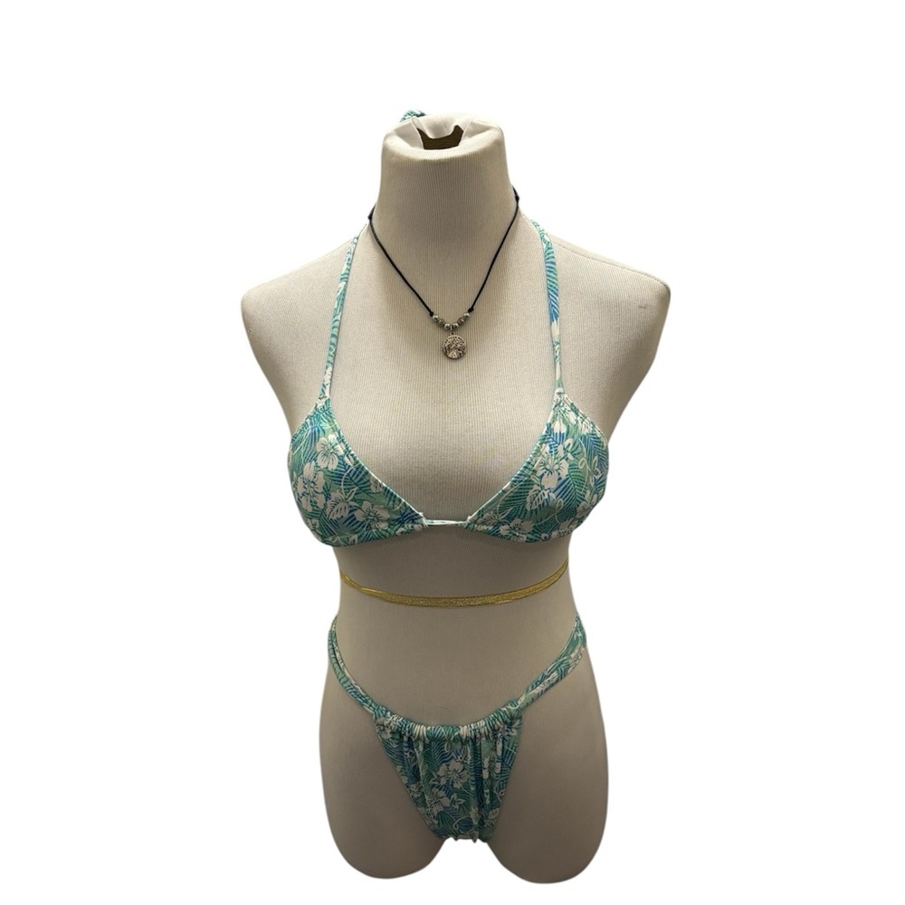 Knight swimwear Harley bikini top and clover bottoms in pattern summer blooms